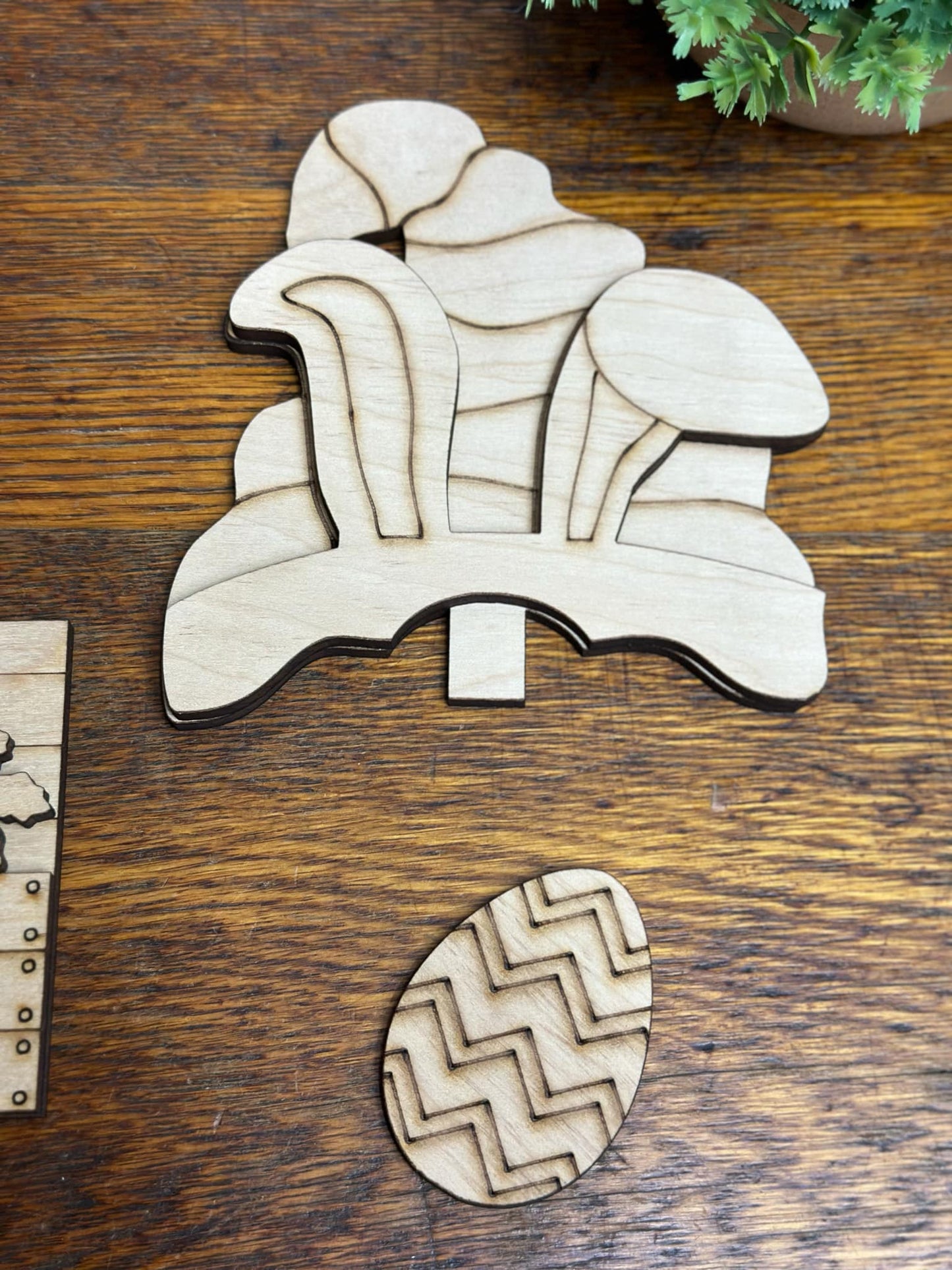 Free Carrots, Easter Insert for Interchangeable Standing Gnome, Interchangeable DIY Craft Kit, Unfinished Birch Plywood Craft Kit